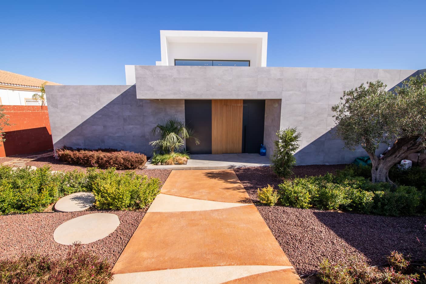 1 Entrance.jpg