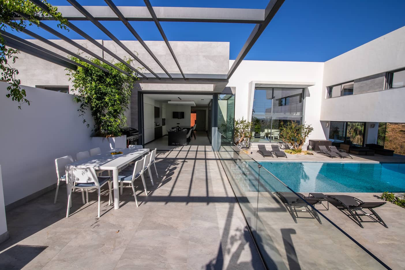 15 Kitchen Terrace.jpg