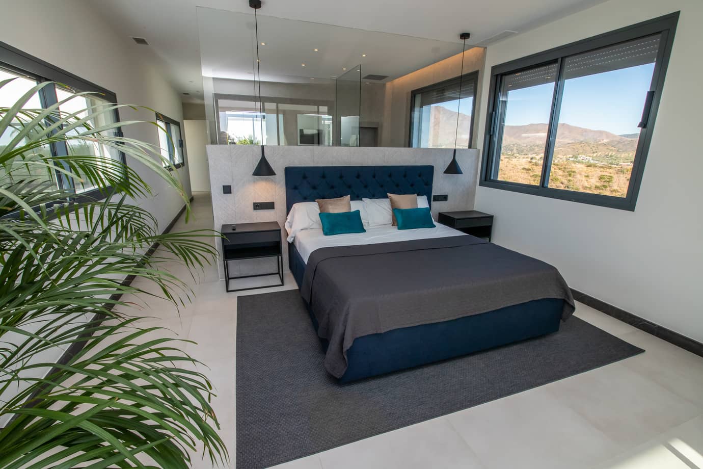 19 Bed 1.jpg